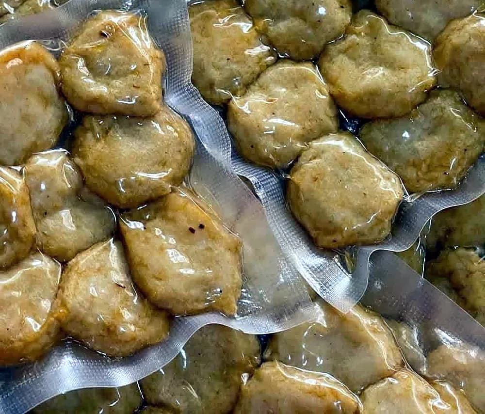 Fish cakes (Nga Phe), another view